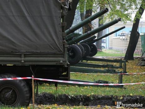 Возле здания Верховной Рады стреляли пушки