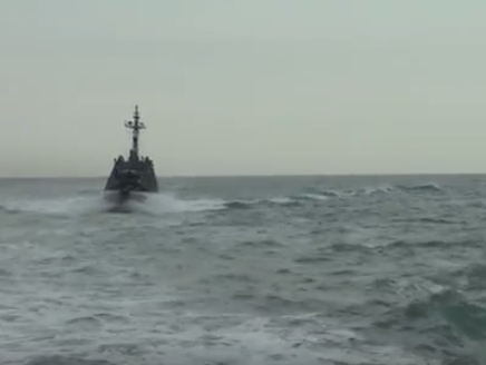 ﻿У морі під Одесою пройшли випробування малих броньованих артилерійських катерів. Відео