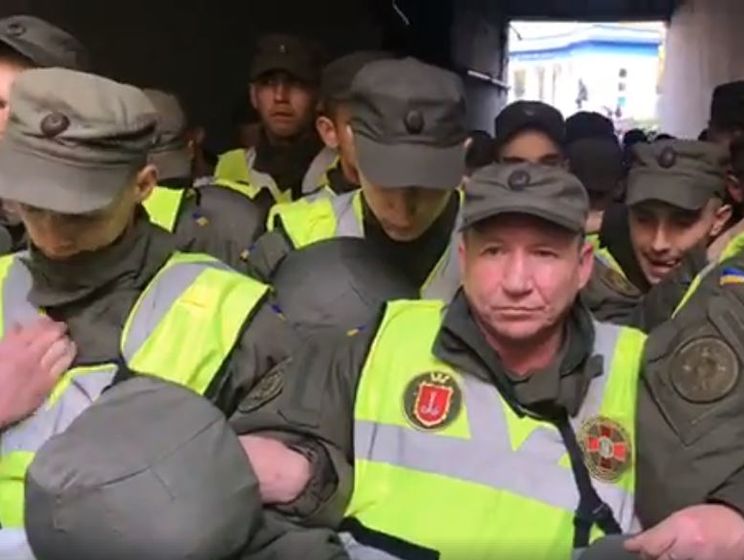 ﻿Поліція заявила про слідчі дії в провулку біля Грушевського і закликала нардепів не перешкоджати