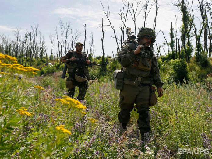 ﻿На Донбасі за добу загинуло двоє українських військових, четверо дістали поранення – штаб АТО