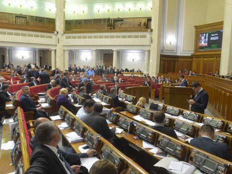 ﻿Правовий комітет рекомендував Раді занести до порядку денного законопроекти про скасування недоторканності та передати їх у Конституційний Суд