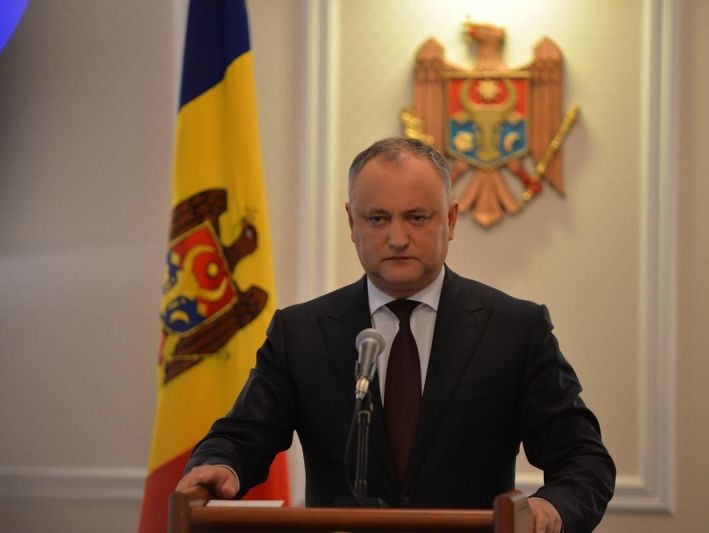 Додон требует досрочных парламентских выборов в Молдове