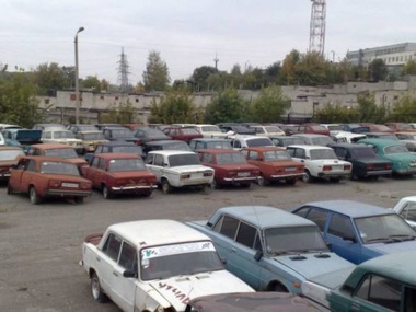 Террористы угнали 10 автомобилей со штрафплощадки в Луганске