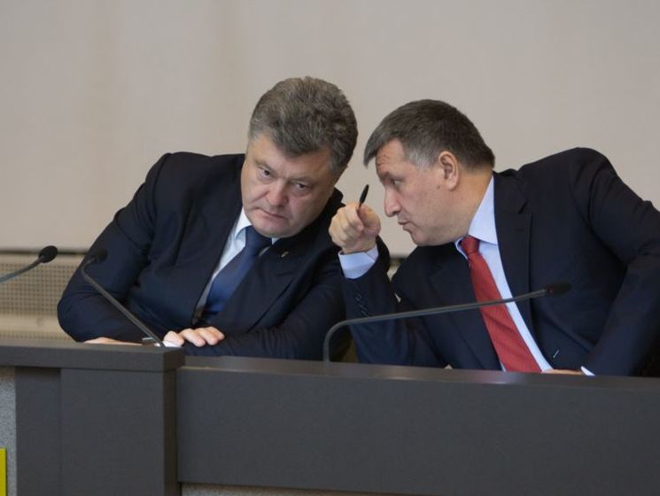 Между Порошенко и Аваковым произошел жесткий разговор в связи с протестом под Радой – СМИ
