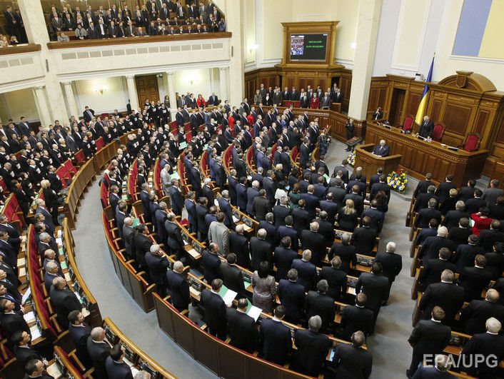 В парламент внесли проект постановления об отмене закона о медреформе