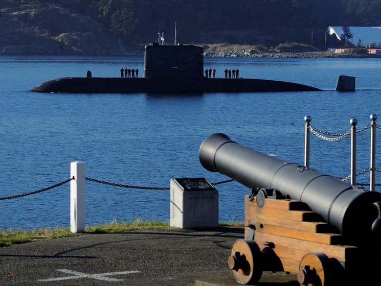 Канада впервые за 50 лет направила подводную лодку к берегам Японии