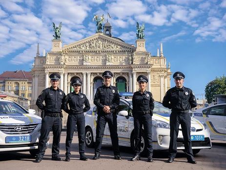 Во Львове пьяный автомобилист напал на патрульных – полиция