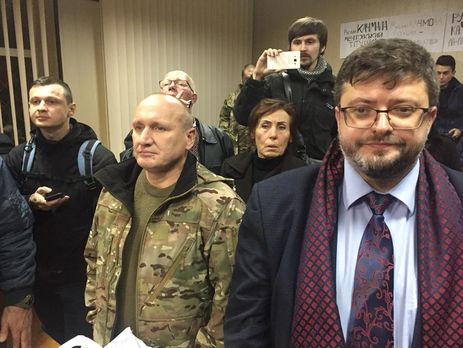 ﻿Активісти зайняли будівлю суду в Києві, де обирали запобіжний захід Коханівському. Фоторепортаж