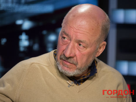 Украинская политика немного театральная и карнавальная. Российская же напрочь лишена жизни