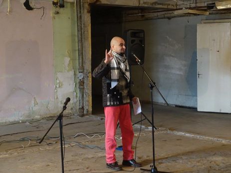 Харьковский поэт Артем Полежака выпал со второго этажа и доставлен в больницу