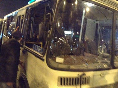 Террористы обстреляли автобус с милицией в Донецкой области