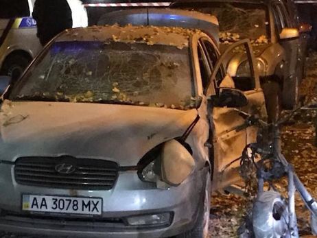 От взрыва у офиса 