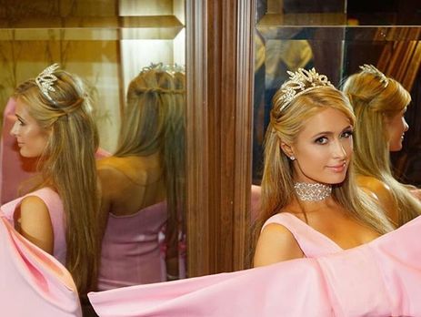 Пэрис Хилтон обнародовала совместные снимки с возлюбленным Зилкой