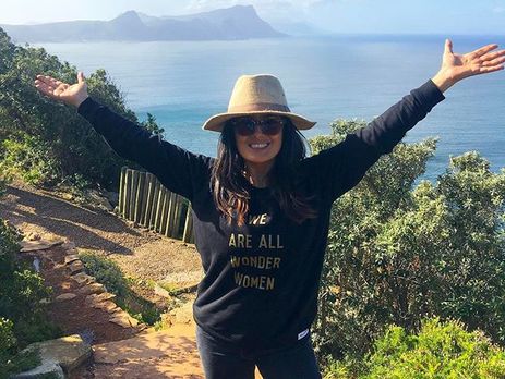 Хайек в Африке сняла на видео львицу и львенка