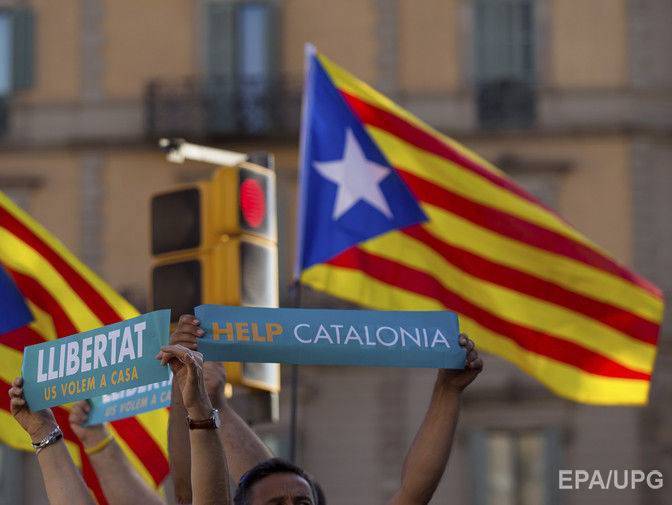 ﻿Влада Каталонії оголосила про незалежність від Мадрида