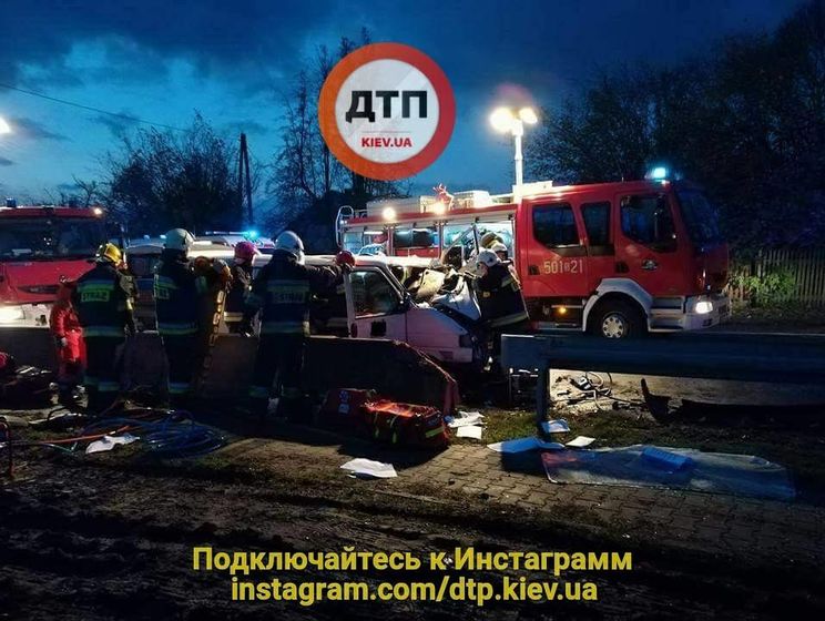 В МИД Украины уточнили, что в результате ДТП в Польше погиб один украинец, еще трое травмированы