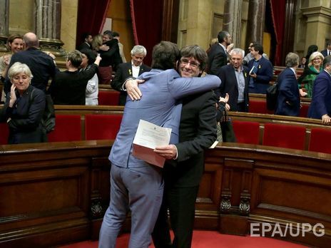 ﻿Каталонія святкує проголошення незалежності. Фоторепортаж