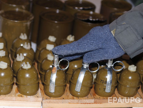 В Луганской области неизвестные бросили гранаты в магазин и частный дом, ранена пенсионерка – полиция