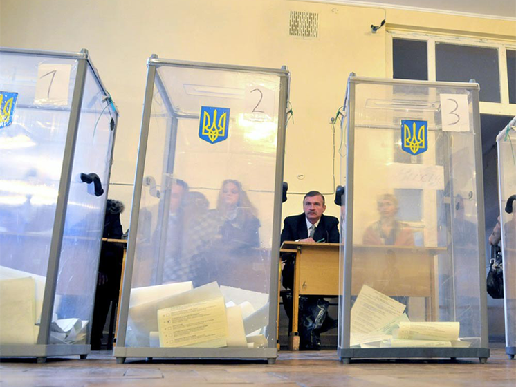 ﻿Блок Петра Порошенка заявив, що його кандидати перемагають на виборах 40% очільників територіальних громад