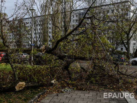 ﻿Жертвами урагану в Європі стало шестеро осіб