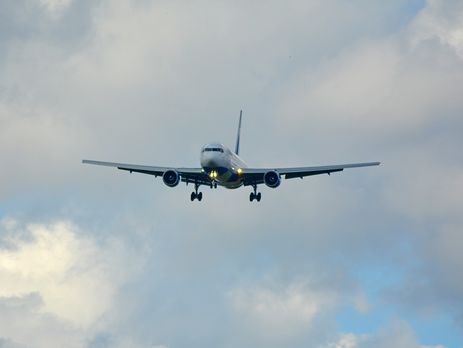 ﻿Через негоду літак із Києва не зміг приземлитися в Чернівцях і був змушений повернутися в аеропорт Бориспіль