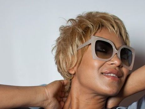 Гайтана впервые показала лицо своей дочери