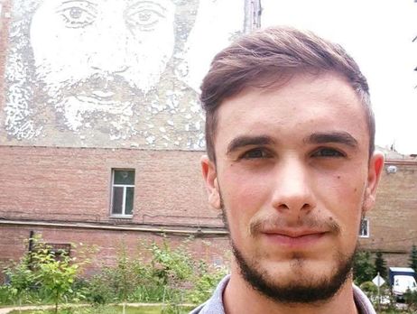 Около 60 титушек заблокировали сотрудников НАБУ, прибывших для проведения обыска в доме сына Авакова – активист Олейник