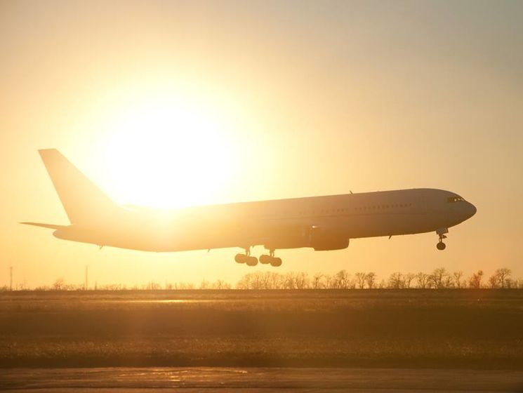﻿Вибухових пристроїв у літаку, який екстрено сів в Одесі, не виявили, рейс вилетів до Стамбула