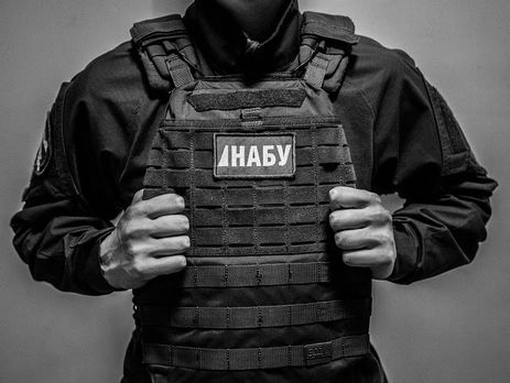 В НАБУ сообщили, что проводят обыски по делу о растрате государственных средств при закупке рюкзаков МВД