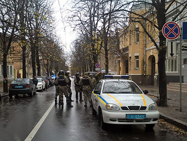﻿Поліція Харкова не виявила вибухівки в будинку, де НАБУ проводило обшук у сина Авакова