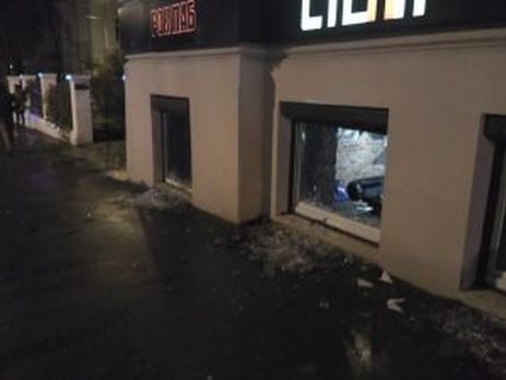В центре Харькова разгромили паб 