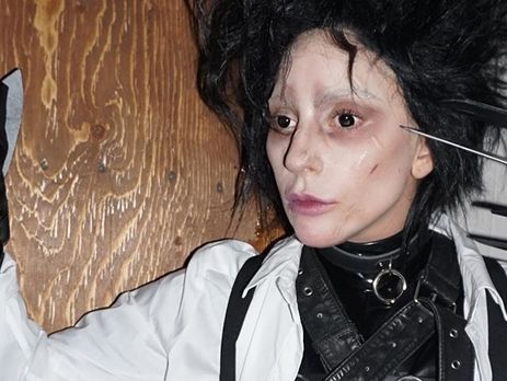 ﻿Едвард Руки-ножиці, Менні Калавера, відьма, Жасмин. Леді Гага, Мадонна, Голлі Беррі, Періс Гілтон показали образи для Гелловіна