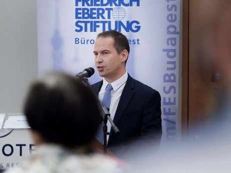 Политолог Креко: Неудивительно, что после аннексии Россией Крыма экстремистские голоса в Венгрии, требующие возвращения Закарпатья, стали звучать намного громче