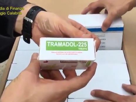 В порту Италии задержали партию трамадола для ИГИЛ стоимостью €50 млн