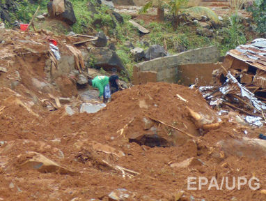 В Пакистане в результате оползня погибли восемь человек, среди них – дети