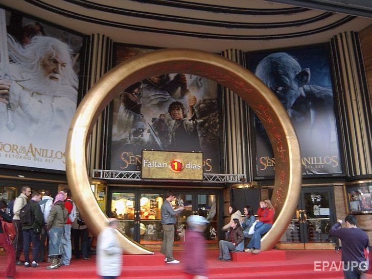 Warner Bros. Television и Amazon ведут переговоры о создании сериала на основе трилогии "Властелин колец"