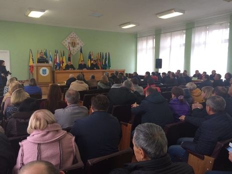 Мосийчук: Рейдеров наняли для вывоза зерна с Лубенского элеватора. Для этого на трассе стояло более 20 пустых фур