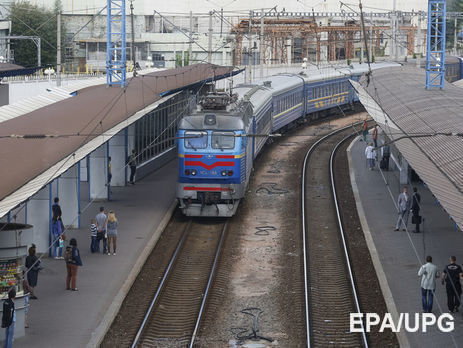 ﻿Журналіста "РИА Новости" Виноградова зняли з поїзда і не пустили до України