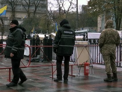 ﻿Правоохоронці посилили охорону біля Верховної Ради в Києві
