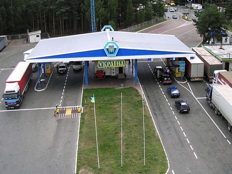 На границе с Польшей пьяный украинец ударил польского таможенника