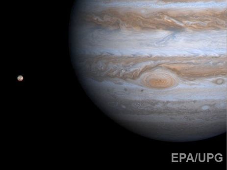 В NASA показали полярное сияние на Юпитере. Видео