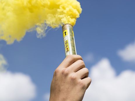 В центре Киева около 50 человек забросали дымовыми шашками ресторан, полиция открыла дело