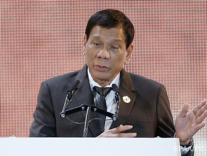 ﻿Президент Філіппін заявив, що вбив людину в 16 років