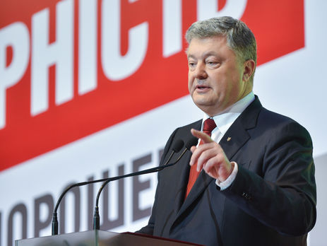 Порошенко: Надо ликвидировать двойные реестры, которые являются атмосферой для рейдерских захватов земли