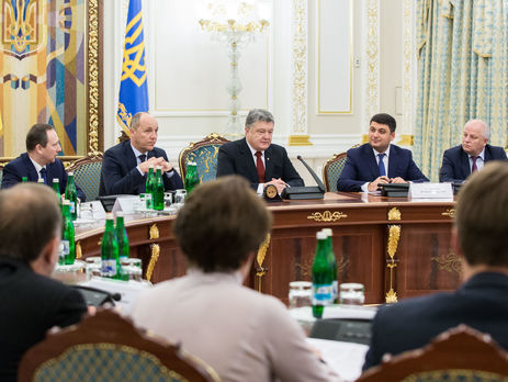 Порошенко об украинских дипломатах: Это тоже наша армия, но на другом фронте