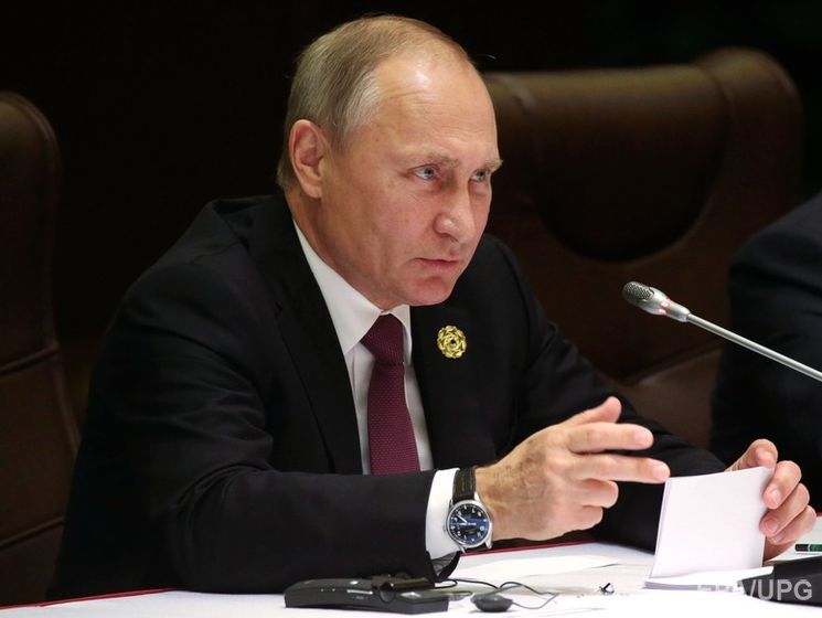 Путин заявил, что РФ готовит "зеркальный ответ" из-за "фактического закрытия" в США канала RT и агентства Sputnik