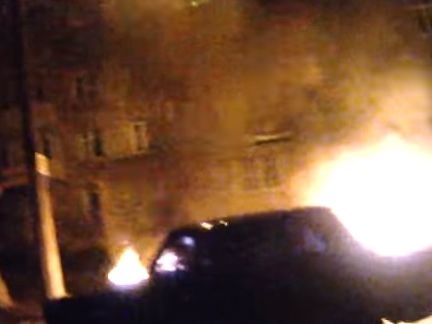 В Ивано-Франковске патрульные разбили окно автомобиля, чтобы спасти машину от пожара