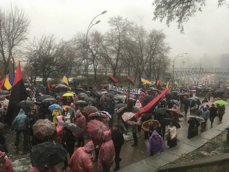 Марш в поддержку принятия закона об импичменте президента Украины в Киеве. Фоторепортаж