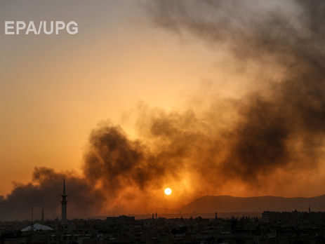 61 человек погиб в результате авиаудара по рынку в зоне деэскалации в Сирии