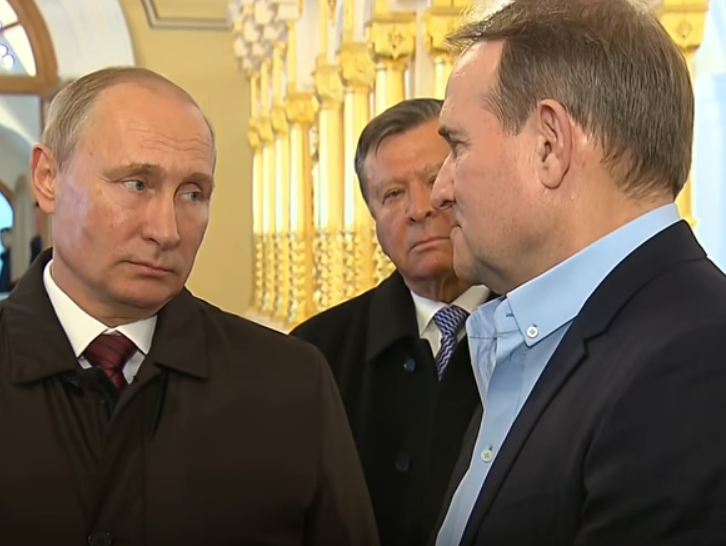 ﻿"Хочу звернутися до вас із проханням, використовуючи ваш авторитет, виявити гуманізм". Медведчук і Путін обговорили обмін полоненими. Відео